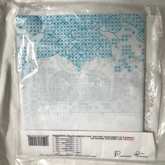 Jack Dempsey Embroidery Lap/Wall Quilt Wedding Kit - Picture 3 of 3